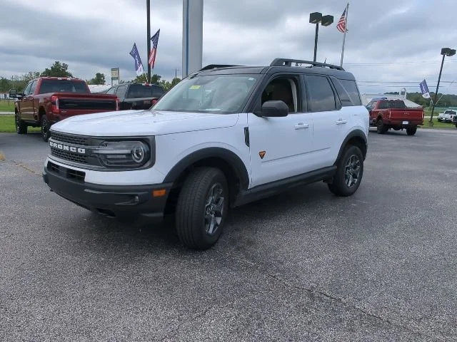 Used 2021 White Ford Badlands image 5