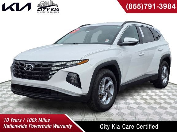 Used 2023 White Hyundai SEL image 1