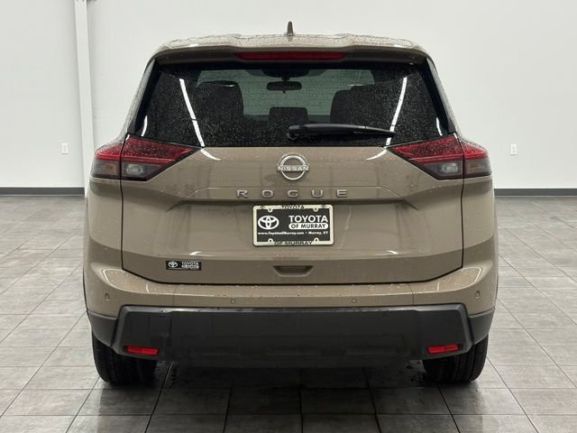Used 2025 Beige/tan Nissan SV image 3
