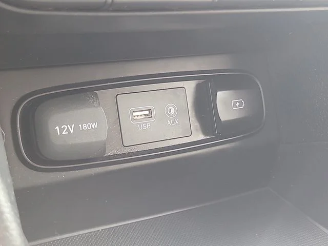 Used 2020 Red Hyundai SEL image 25