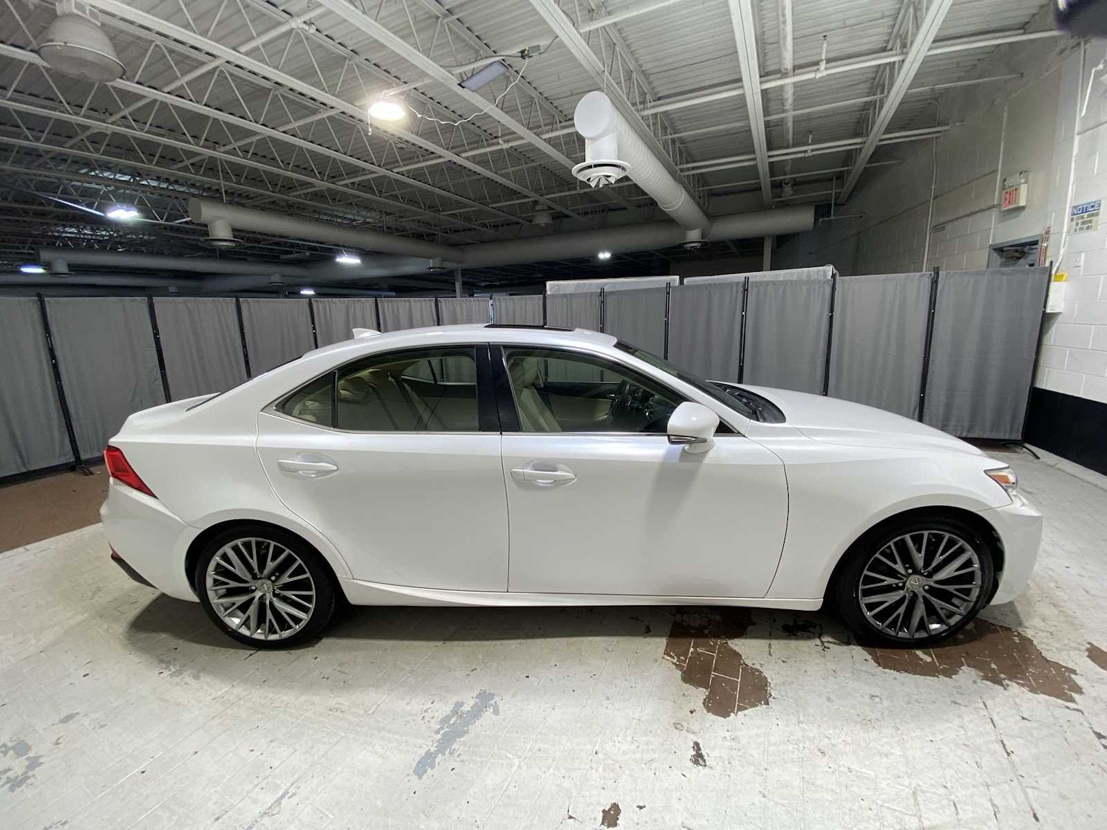 Used 2016 Eminent White Pearl Lexus  image 27
