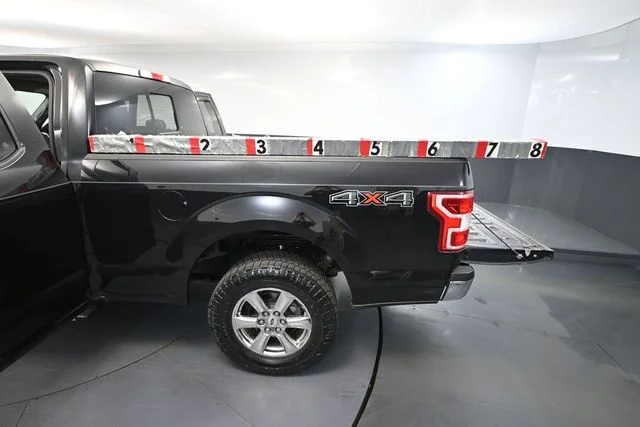 Used 2019 Black Ford XLT image 35