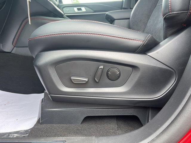 New 2025 Rapid Red Metallic Tinted Clearcoat Ford ST image 30