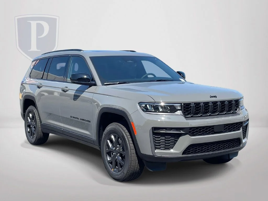 New 2027 Sting-Gray Clear-Coat Paint Jeep Laredo Altitude image 2
