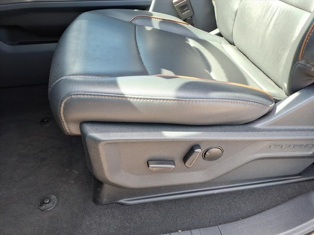 Used 2025 Gray Ford Lariat image 19