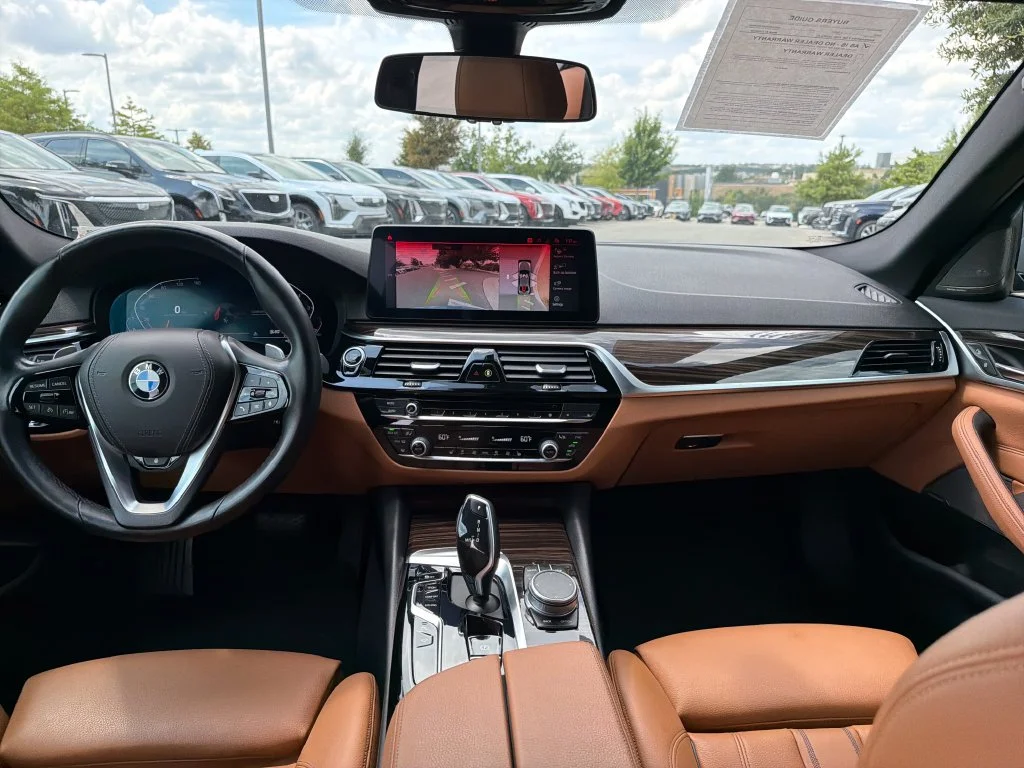 Used 2021 Gray BMW 530i image 28