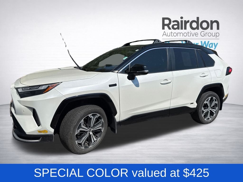 Used 2022 White Toyota XSE image 4