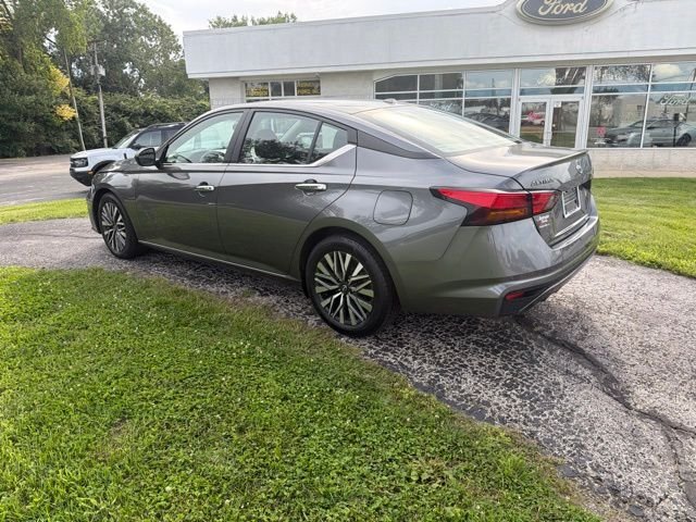 Used 2024 Gray Nissan 2.5 SV image 6