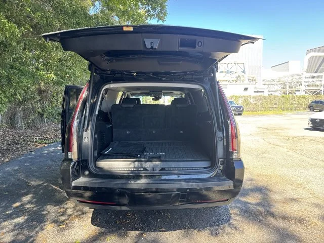 Used 2017 Black Cadillac Luxury image 13
