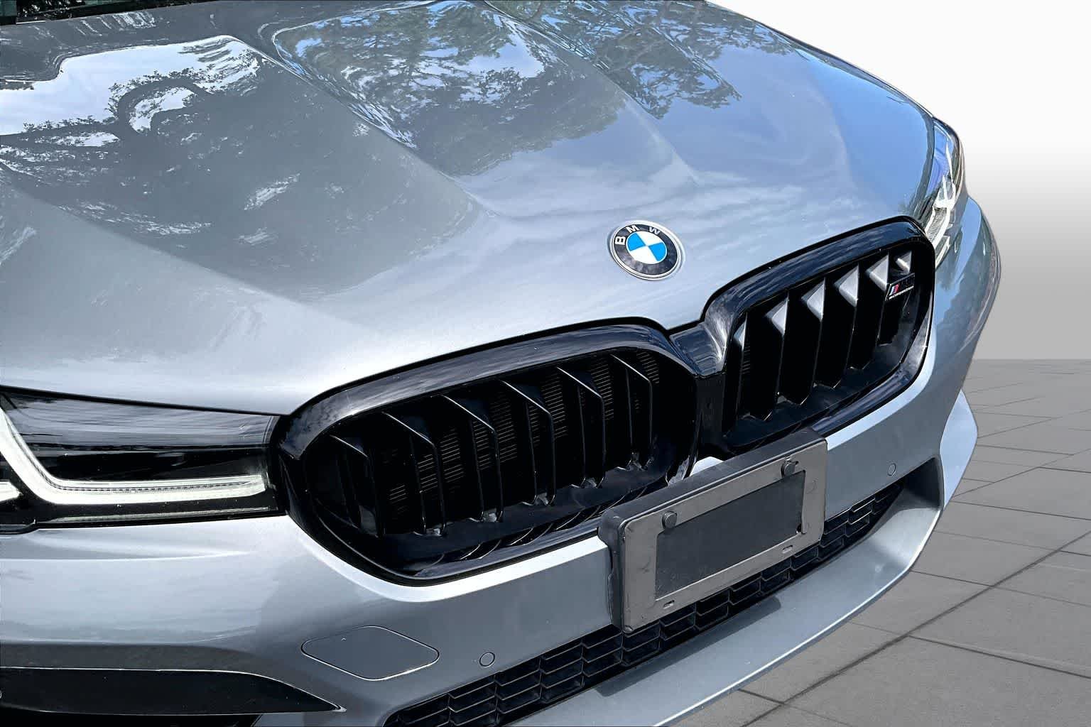Used 2023 Skyscraper Grey Metallic BMW  image 30