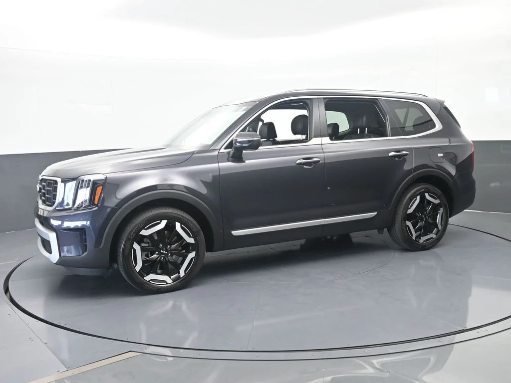 2025 Kia Telluride S FWD's photo