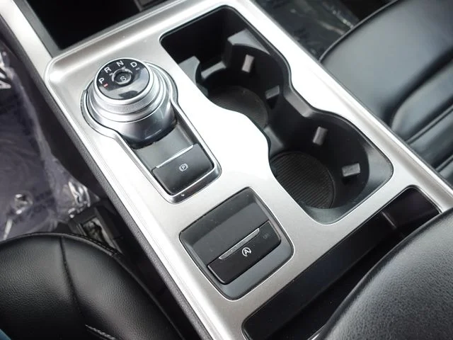 Used 2024 Blue Ford SEL image 20