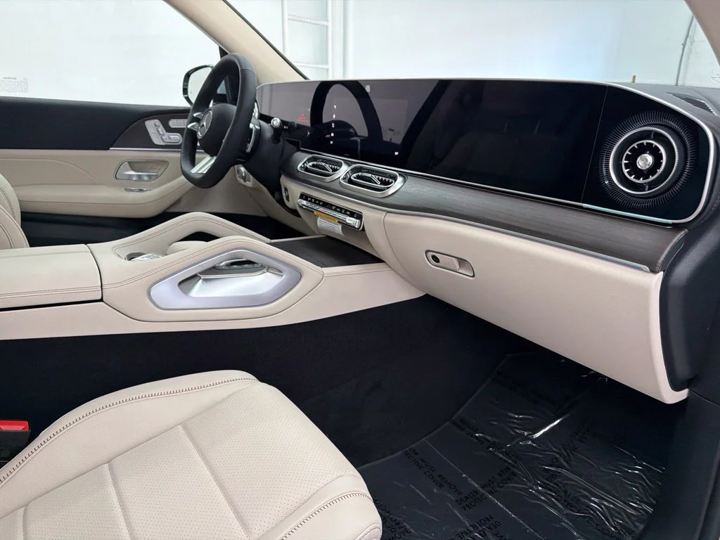 New 2027 Silver Mercedes-Benz GLS 450 image 32