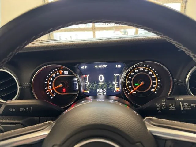 Used 2021 Black Jeep Unlimited Sahara image 30