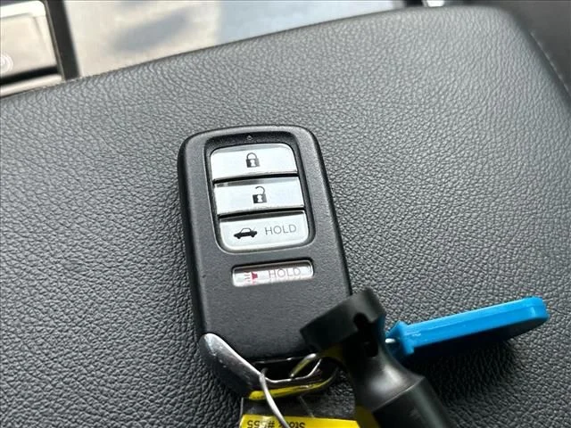 Used 2019  Honda LX image 29