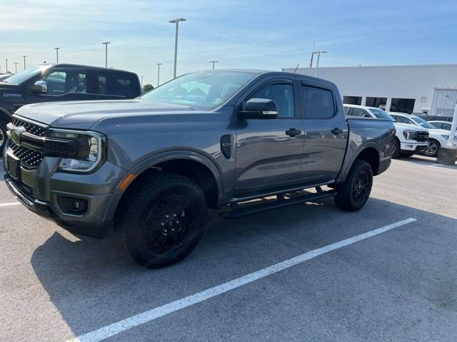 Used 2025 Carbonized Gray Metallic Ford XLT image 2