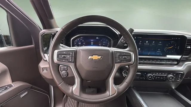 Used 2025 Summit White Chevrolet LTZ image 13