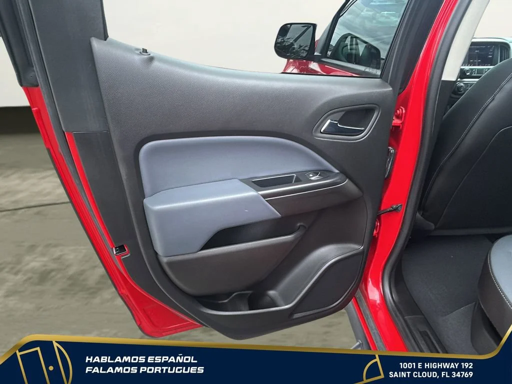 Used 2019 RED HOT Chevrolet 2WD Z71 image 23
