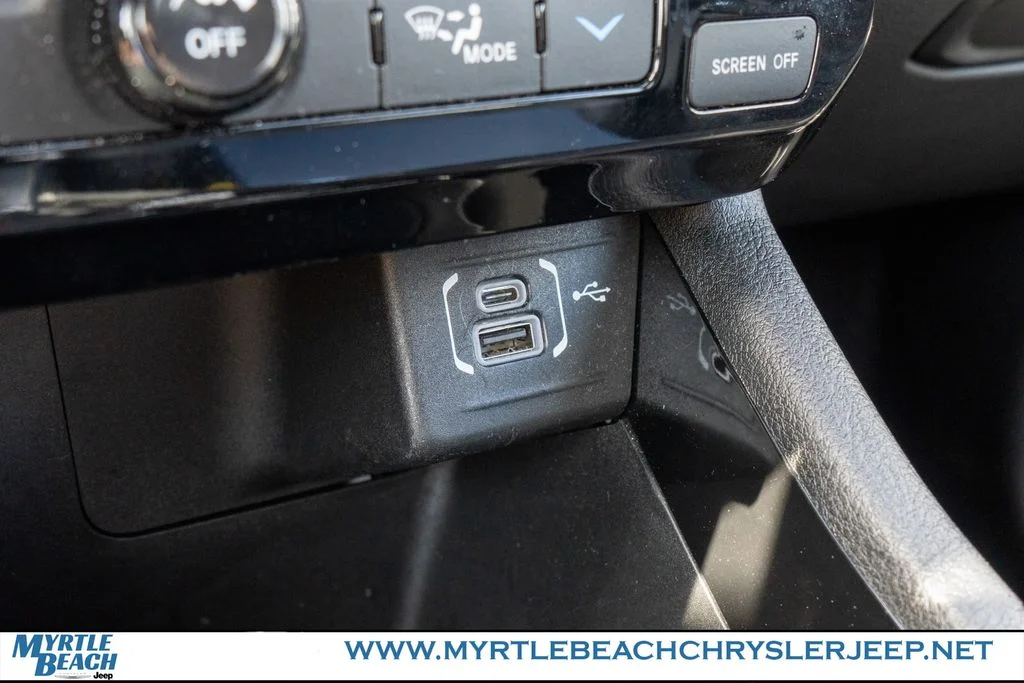 Certified Used 2022 Granite Crystal Metallic Clearcoat Jeep Trailhawk image 23