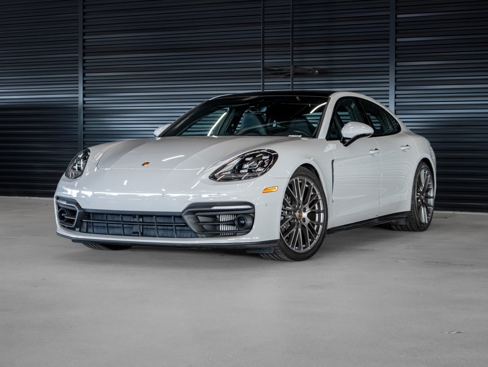 2023 Porsche Panamera