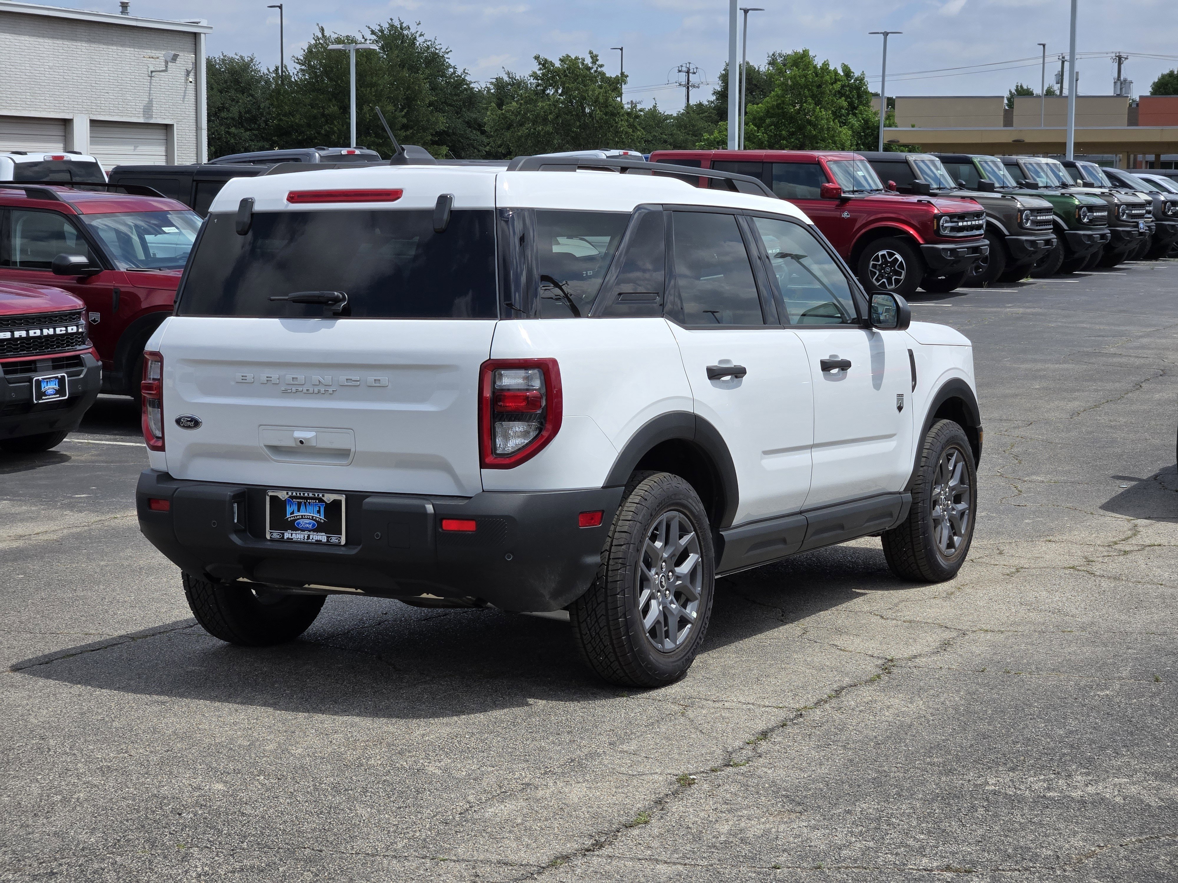 New 2025 Oxford White Ford Big Bend image 4