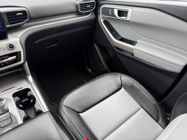 Used 2023 Black Ford XLT image 18