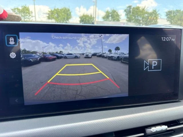 Used 2025 Blue Hyundai SEL image 21