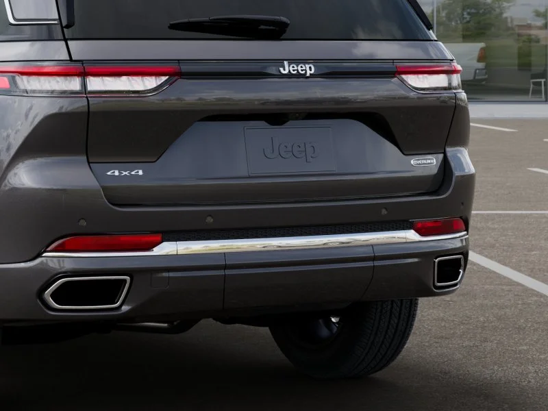 New 2025 Baltic Gray Metallic Clear-Coat Exterior Paint Jeep Overland image 40