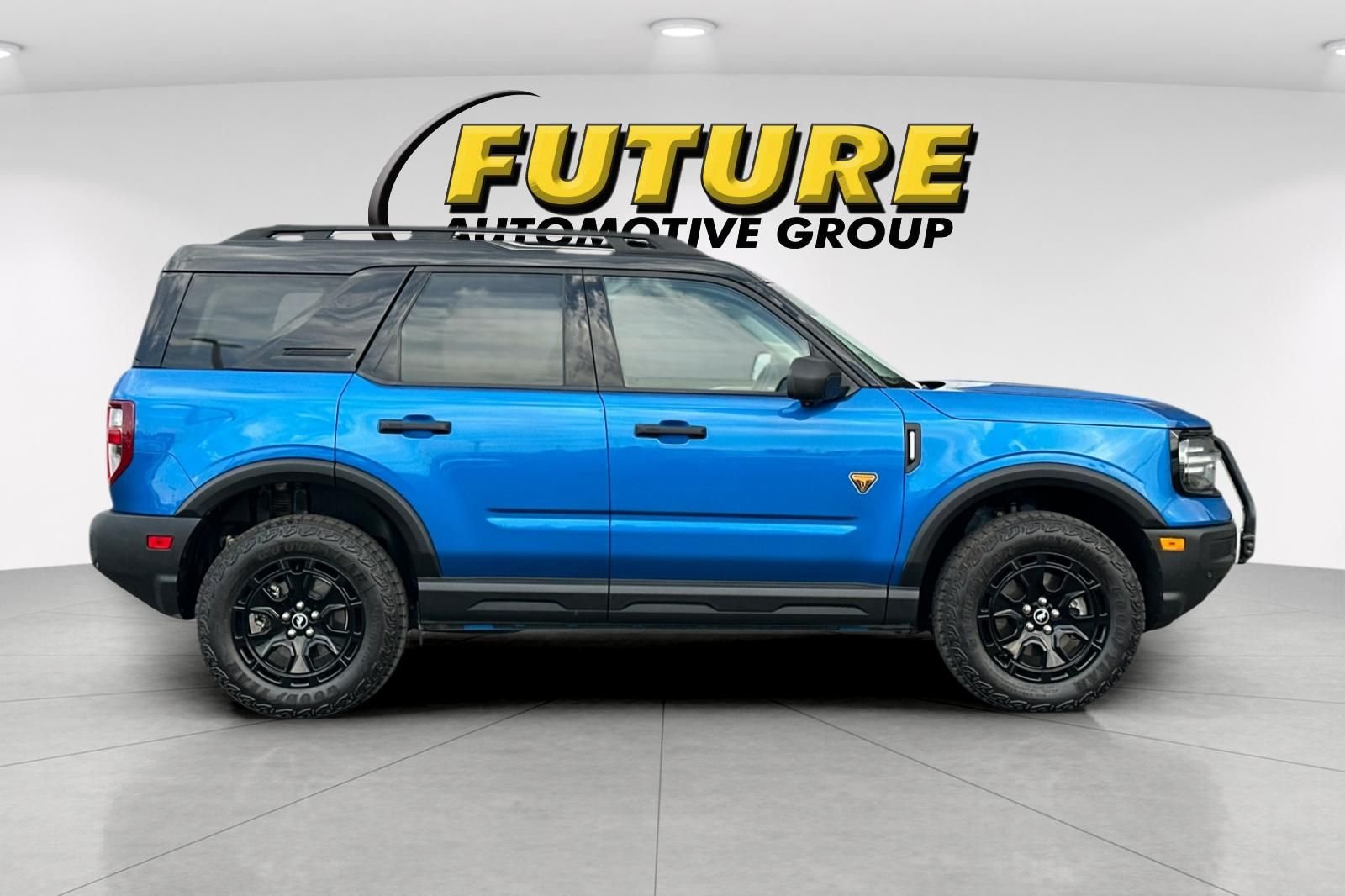 Used 2025 Blue Ford Badlands image 2