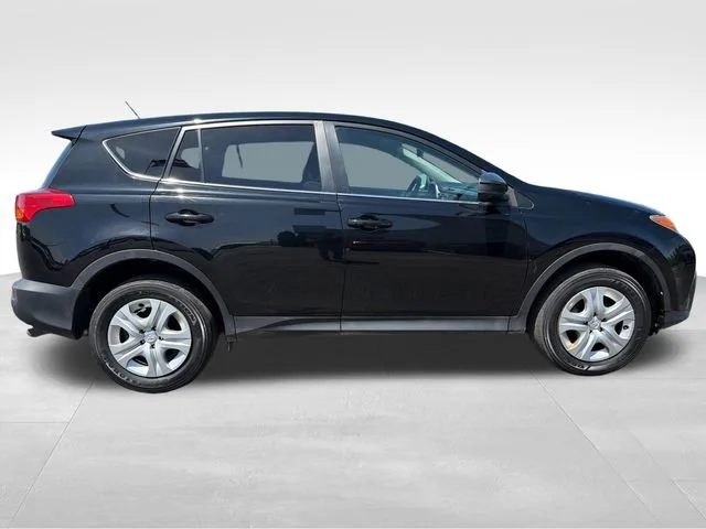 Used 2015 Black Toyota LE image 7