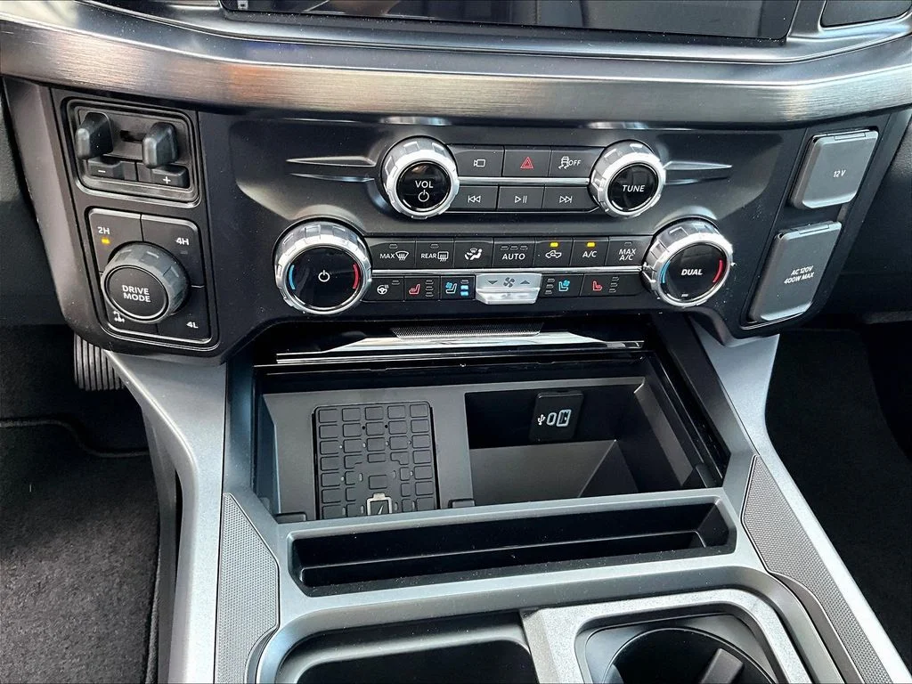 New 2026 Carbonized Gray Metallic Ford F-250® Lariat® image 23