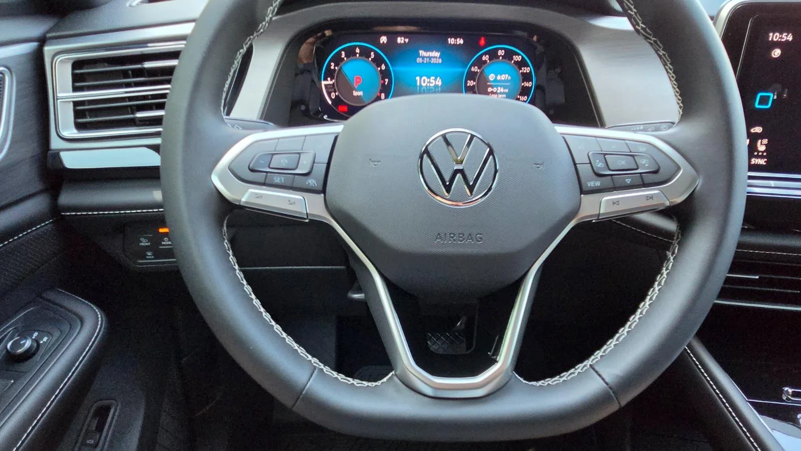 2026 Volkswagen Atlas Cross Sport SE w/Tech - Photo 26
