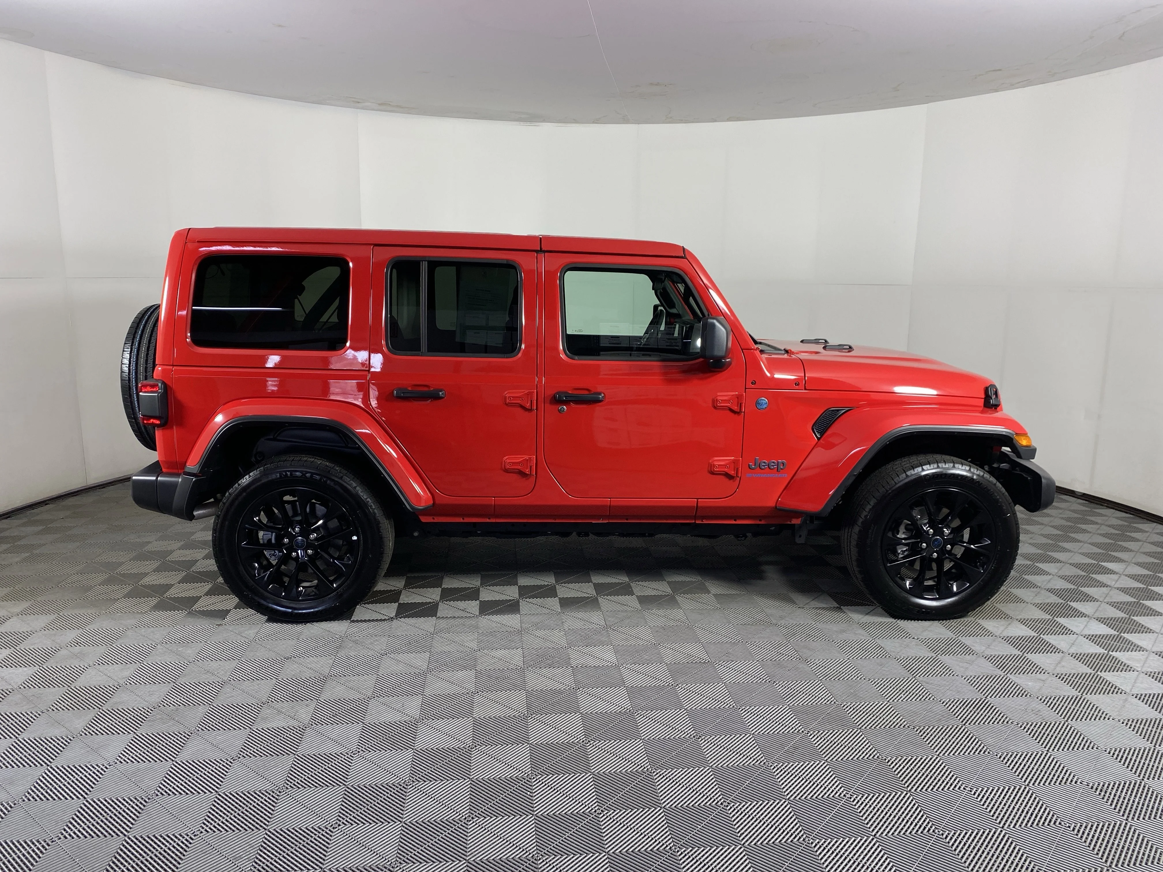 Used 2025 Firecracker Red Clearcoat Jeep Sahara image 6