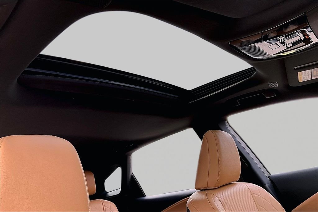 Used 2025 Silver Lexus 350 Premium Plus image 17