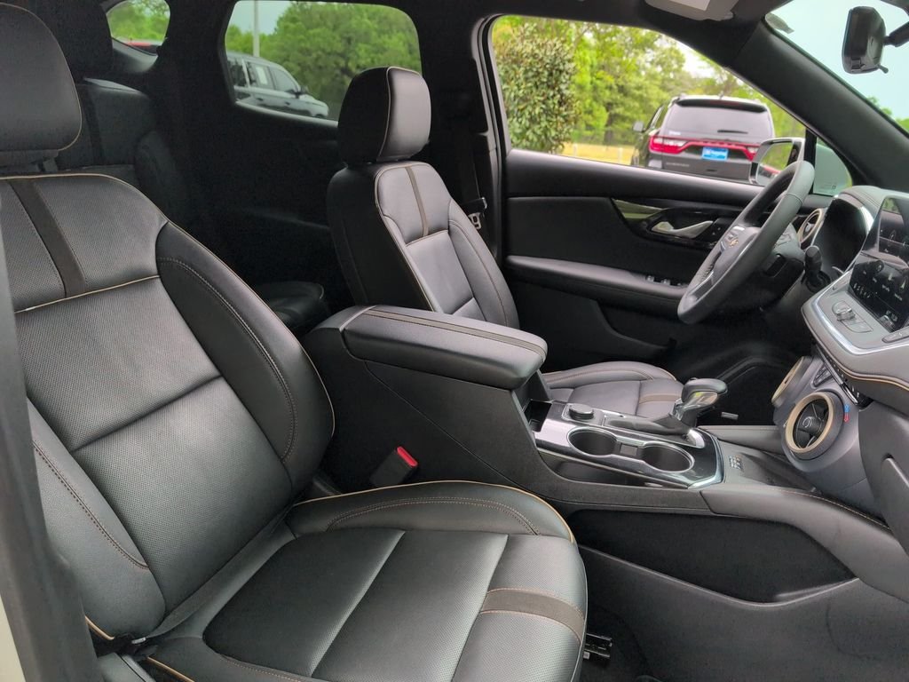 Used 2023 Beige Chevrolet Premier image 31