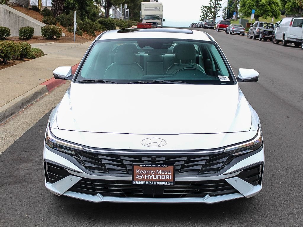 Used 2024 White Hyundai Limited image 2