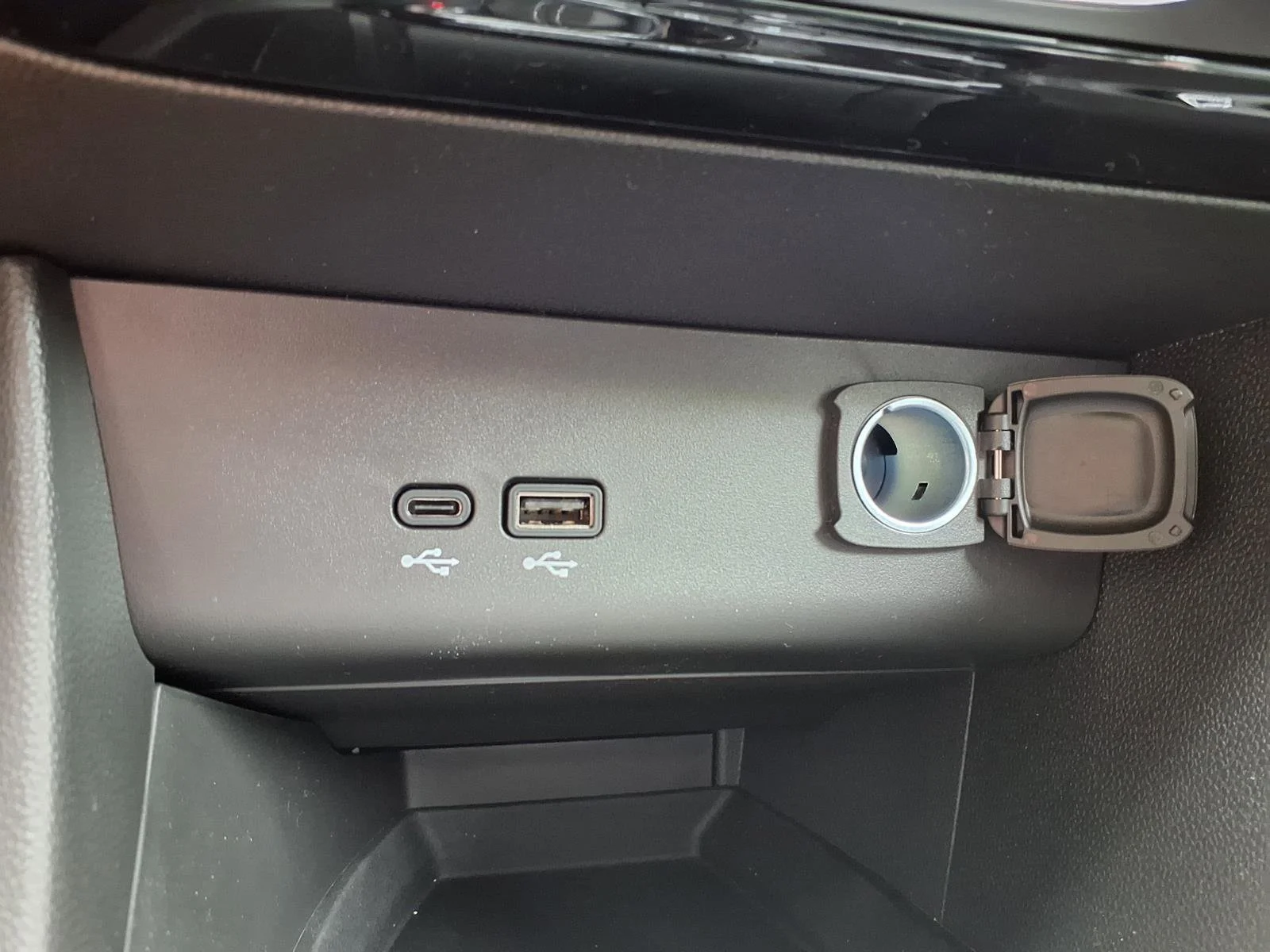 2026 Buick Encore GX Sport Touring - Photo 6