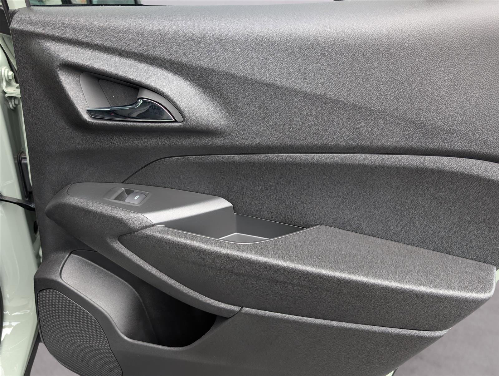 New 2026 Cacti Green Chevrolet ACTIV image 12