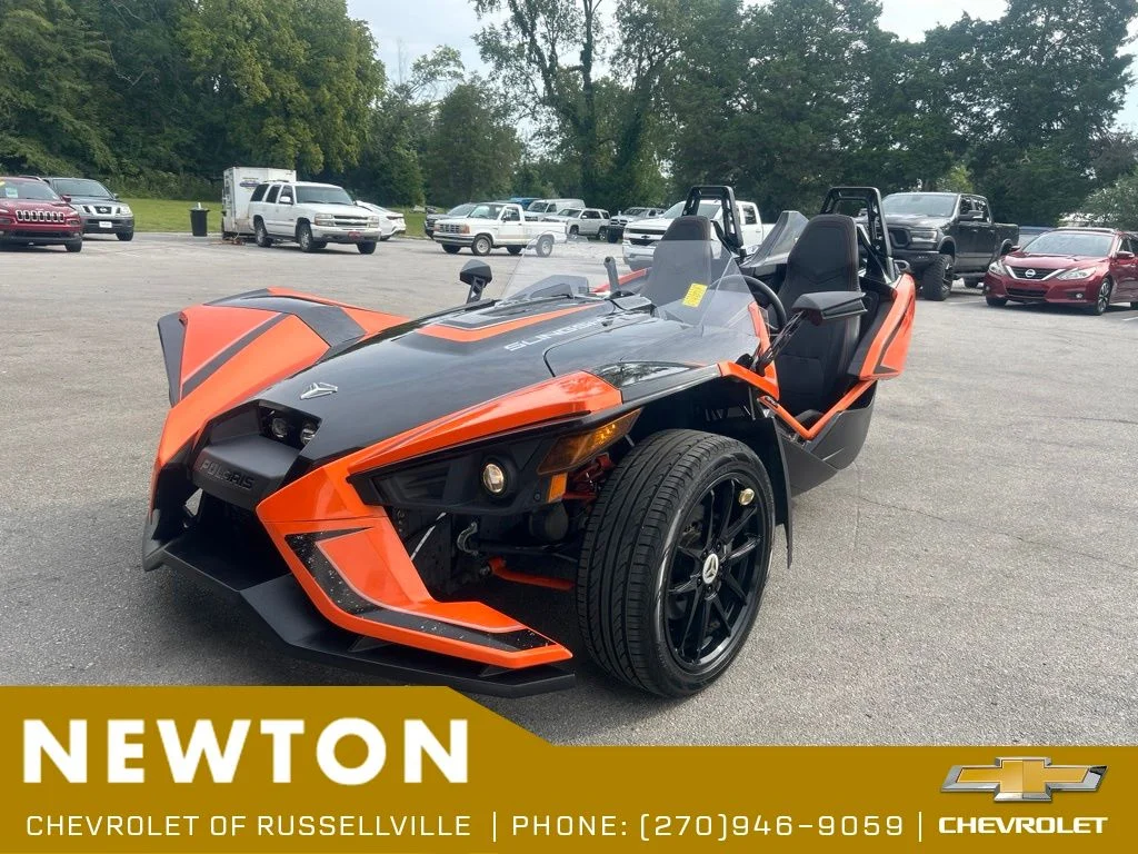Used 2017  Polaris SLR image 3