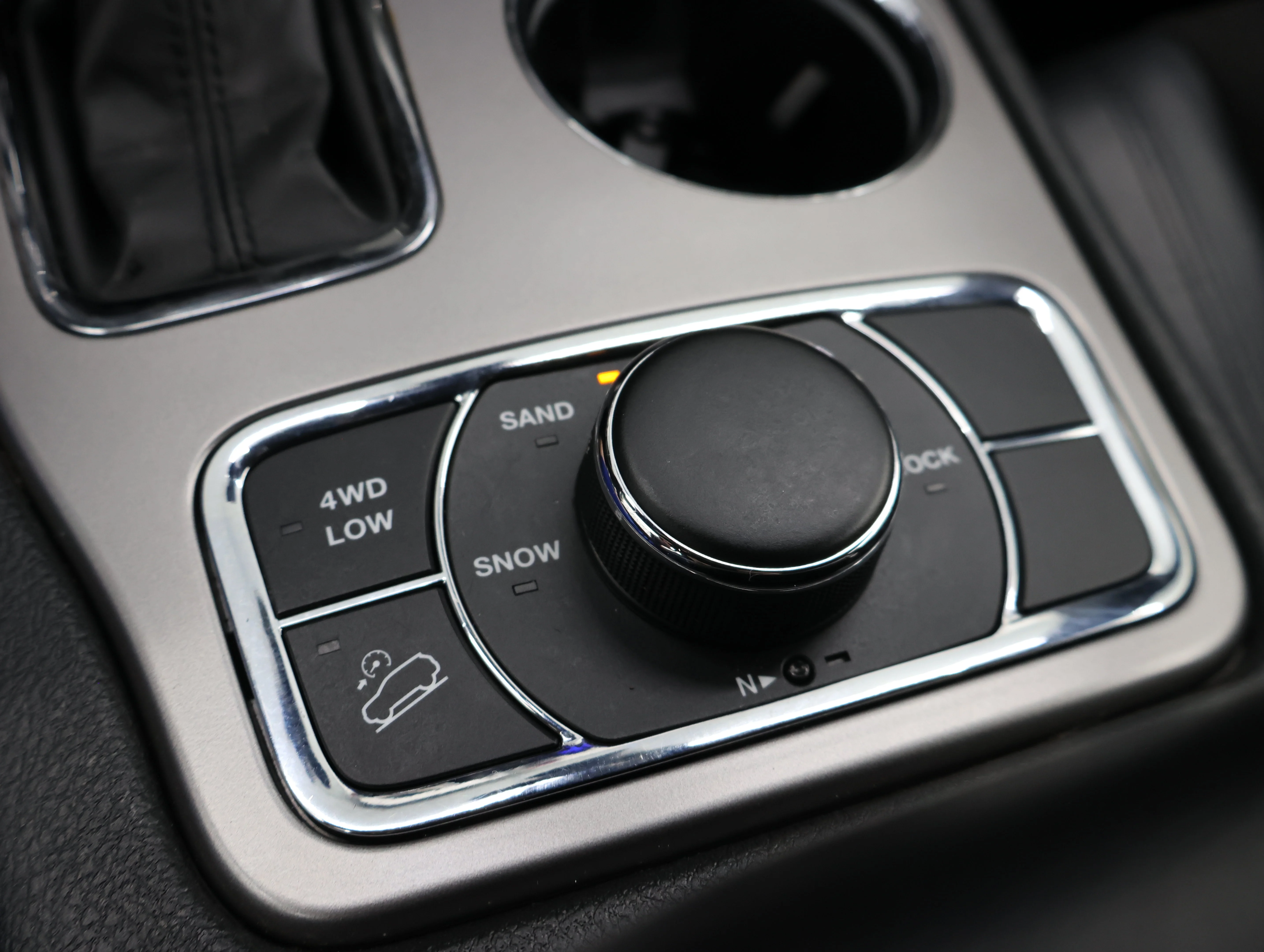 Used 2020 Sting-Gray Clearcoat Jeep Altitude image 46