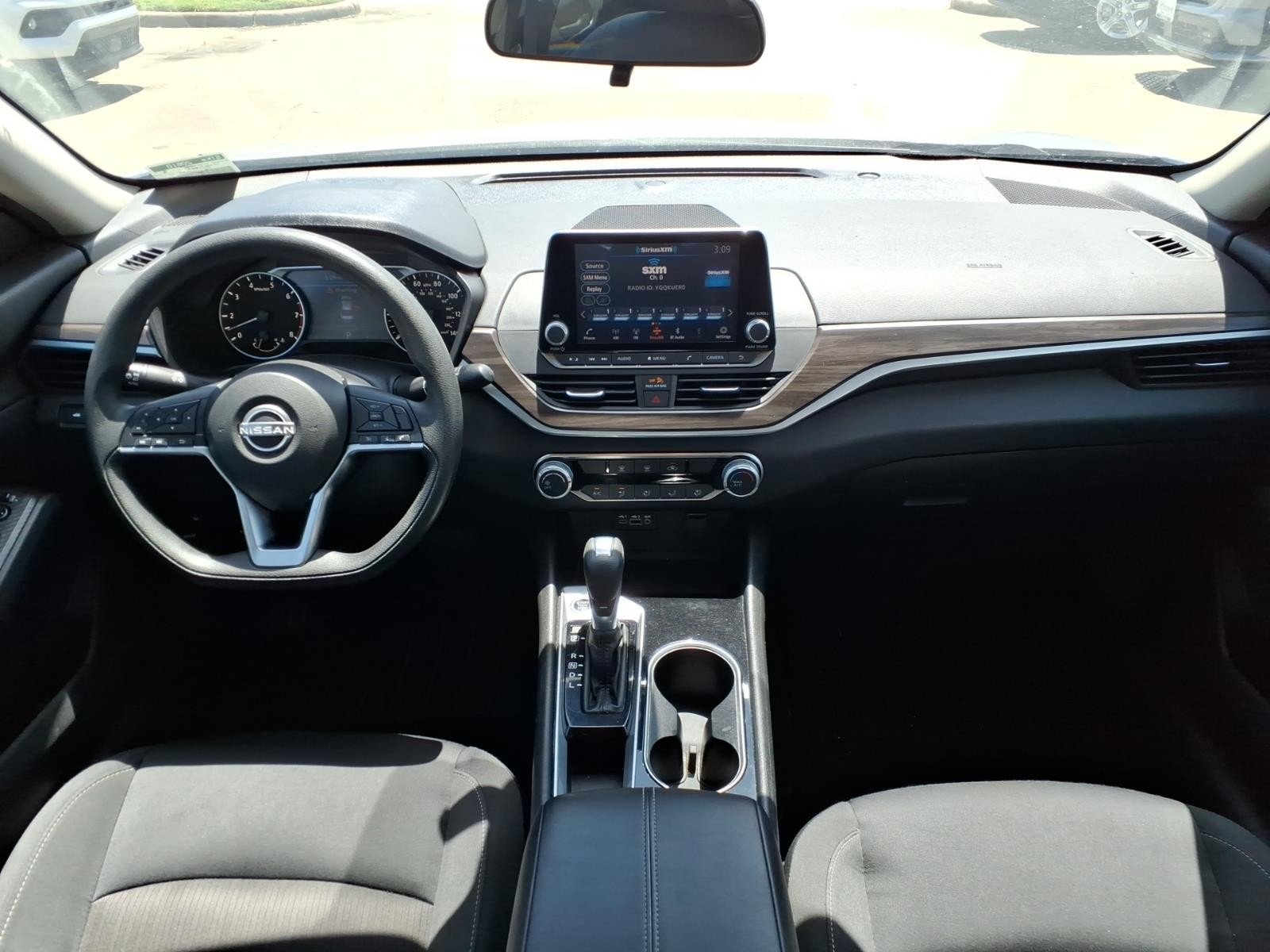 2024 Nissan Altima 2.5 SV Silver at Robbins Nissan