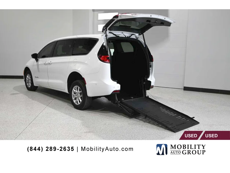2025 Chrysler Pacifica