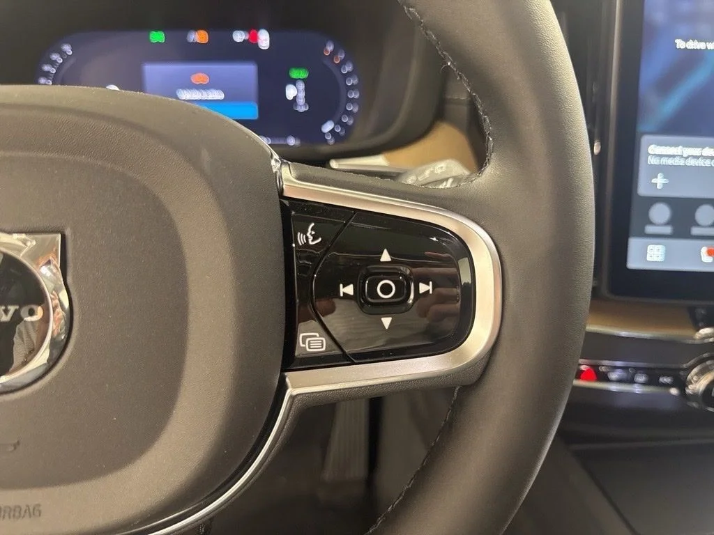 New 2026 Onyx Black Metallic Volvo T8 Ultra image 10