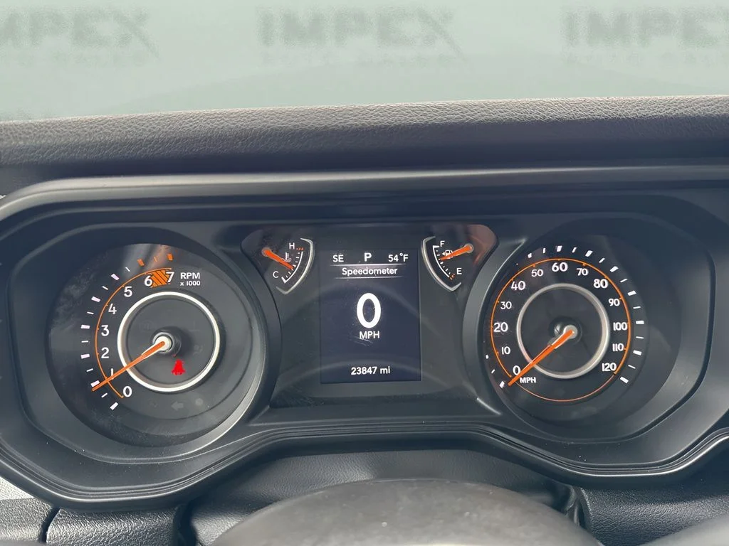 Used 2025 White Jeep Sport S image 23