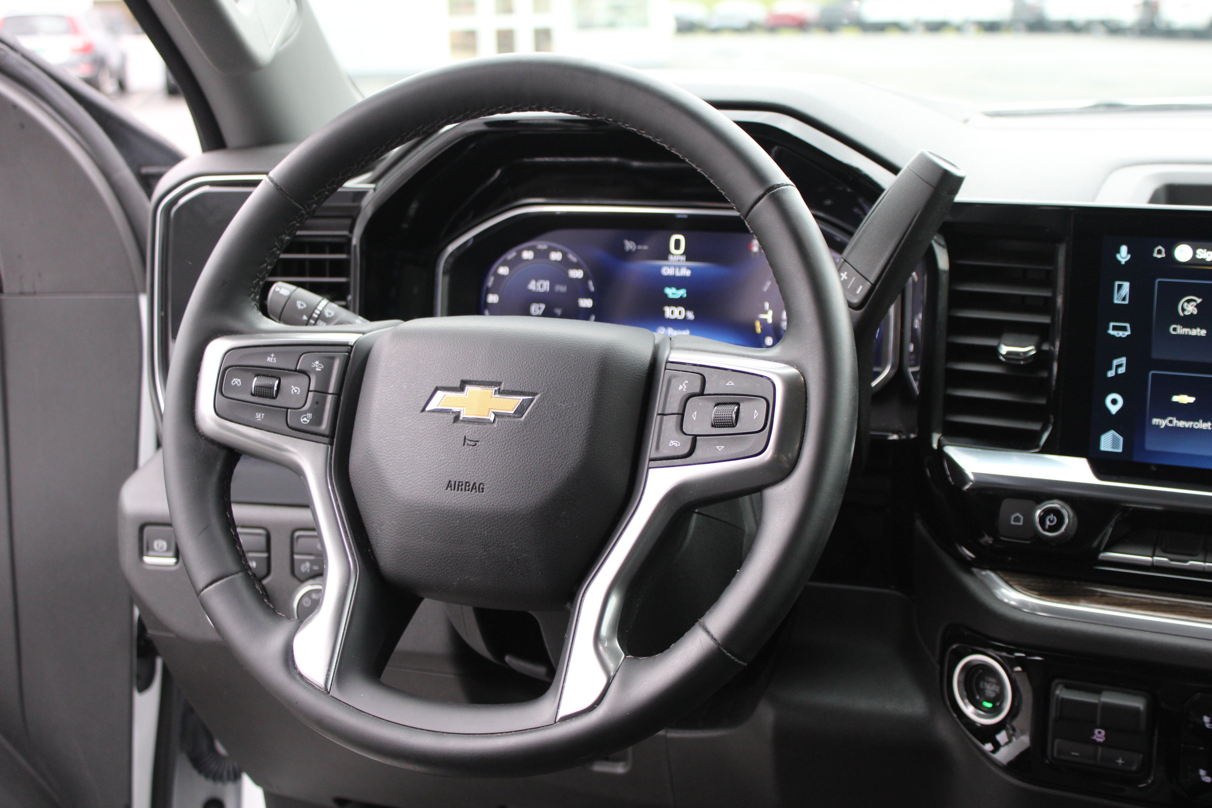 Used 2025 Summit White Chevrolet LT image 22