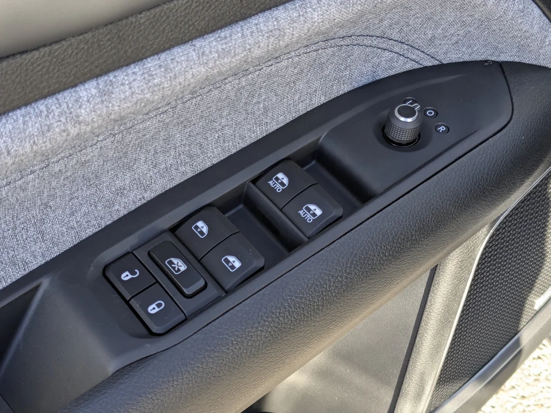 New 2026 Silver Jeep North - - 4x4 - Panoramic Sunroof - Alpine Audio - Adaptive Cruise - Power Liftgate & More! image 13