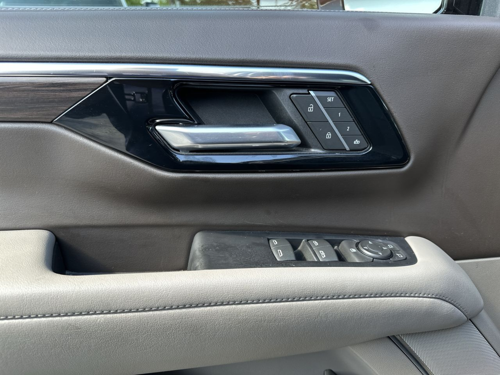 Used 2025 Gray Chevrolet LT image 21