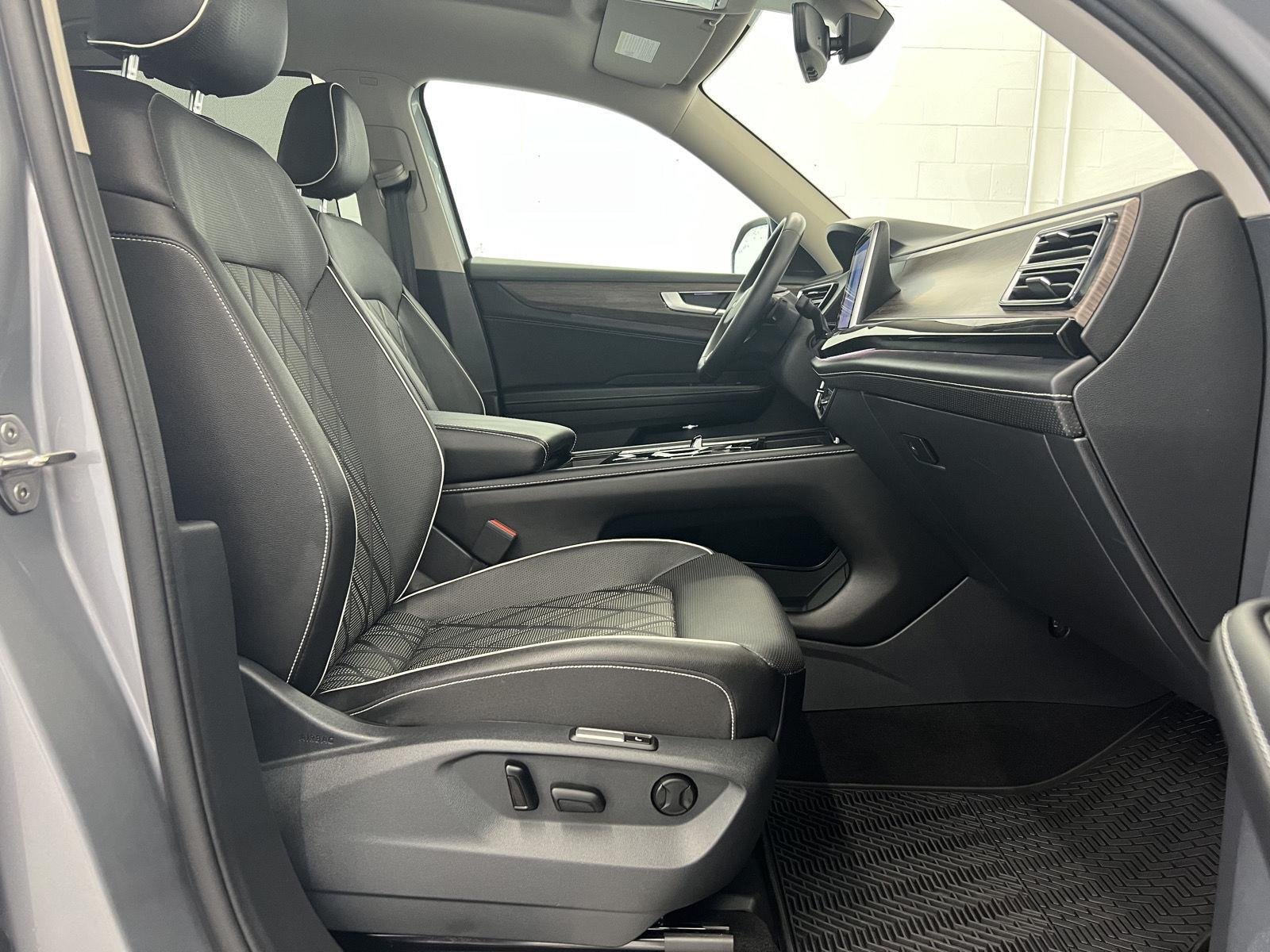 2026 Volkswagen Atlas SEL Premium R-Line - Photo 28
