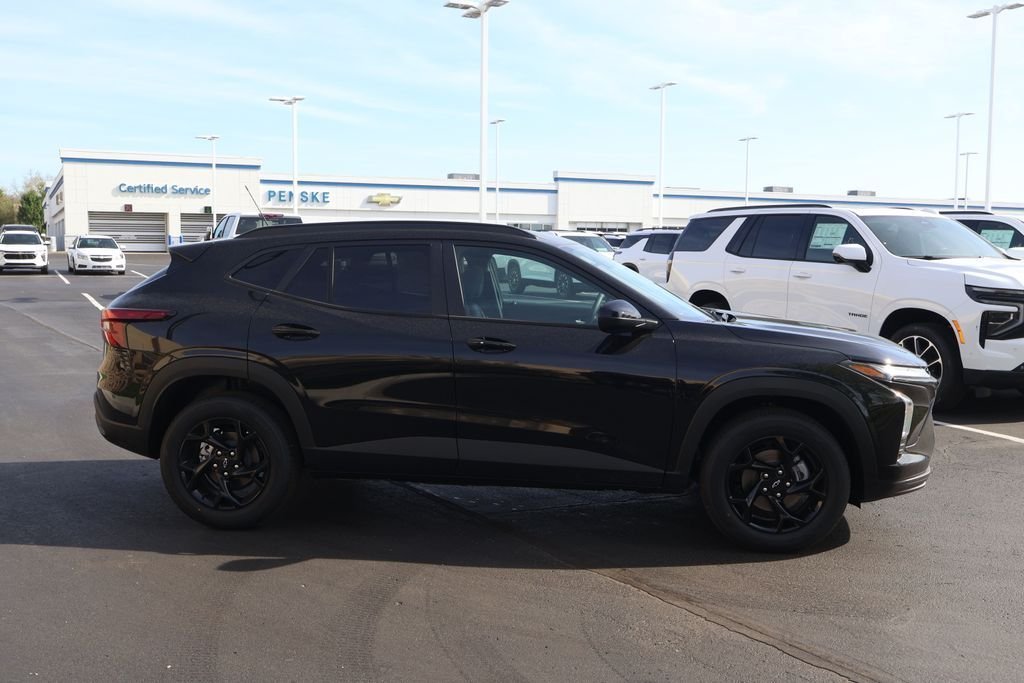 2026 Chevrolet Trax LT - Photo 9