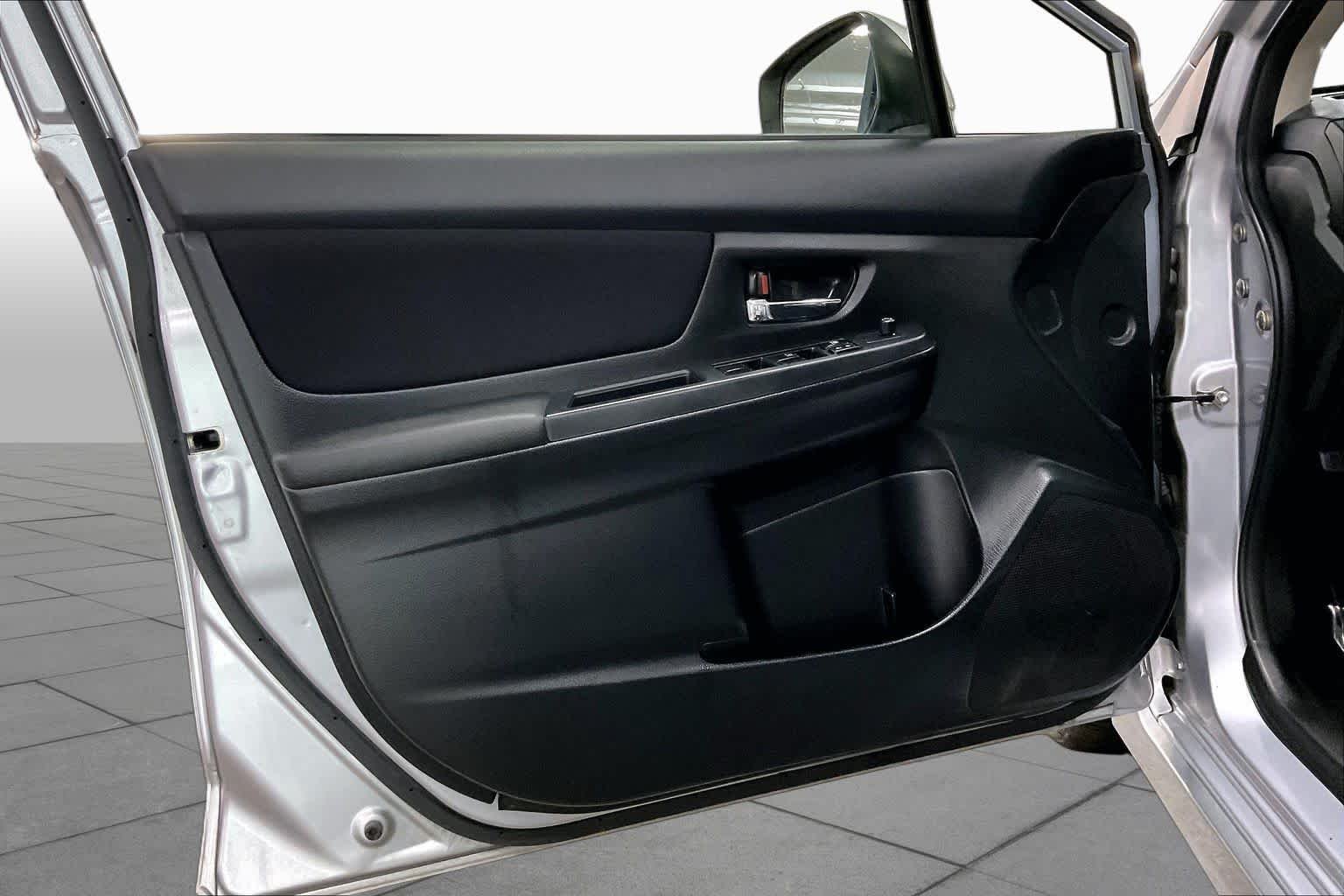 Used 2013 Ice Silver Metallic Subaru 2.0i Sport Premium image 21